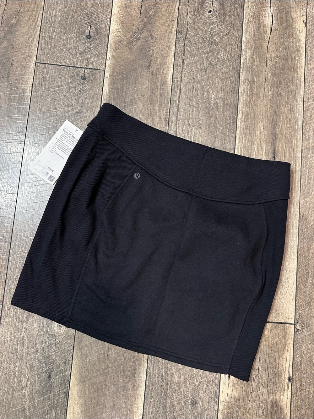 Lululemon Scuba High-Rise Mini Skirt
Black - Picture 5 of 8